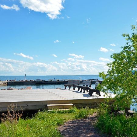 Beautiful Beach Front Condo With Lake Views Bayfield Eksteriør billede